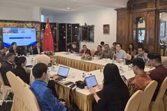Le colloque sur les cinq années du Partenariat stratégique global Chine-ASEAN. Photo : VNA. 
