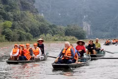 Au premier semestre 2026, la province de Ninh Binh enregistre des résultats remarquables, avec 17,6 millions de visiteurs. Photo : VNA. 