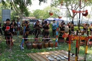 Un rituel culturel singulier à Phu Tuc. Photo : NDEL.