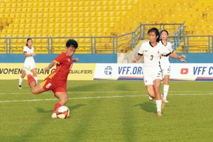 Des jeunes joueuses vietnamiennes (maillot rouge). Photo : VNA.