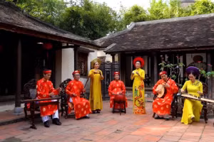 Le chant de Hue n’est pas seulement un patrimoine musical, mais aussi un véritable « souffle vital » culturel de l’ancienne cité impériale. Photo : baotintuc:vn