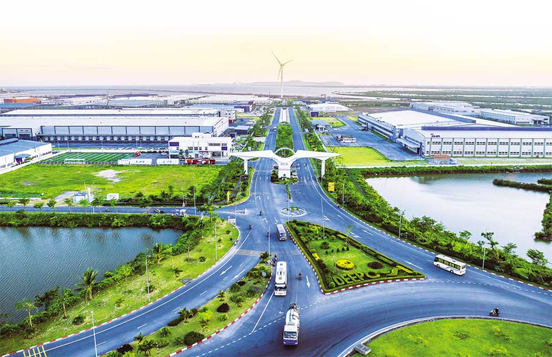 Le complexe industriel DEEP C, pionnier dans le développant des parcs industriels écologiques à Hai Phong. Photo : baodautu.vn