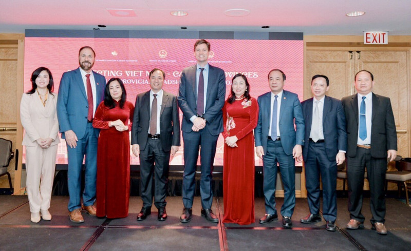 Le séminaire attire la participation d'une cinquantaine de grandes entreprises canadiennes et des représentants de la communauté des affaires vietnamienne au Canada. Photo: baoquocte.vn.