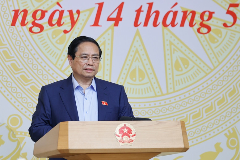 Le Premier ministre Pham Minh Chinh ordonne le lancement d'une campagne de lutte contre la contrefaçon, lors de la réunion. Photo: baochinhphu.vn