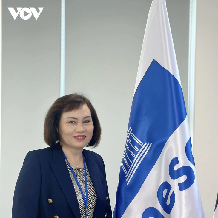 Vu Thi Minh Huong, nouvelle recrue du Comité consultatif international pour le programme Mémoire du Monde de l’UNESCO.