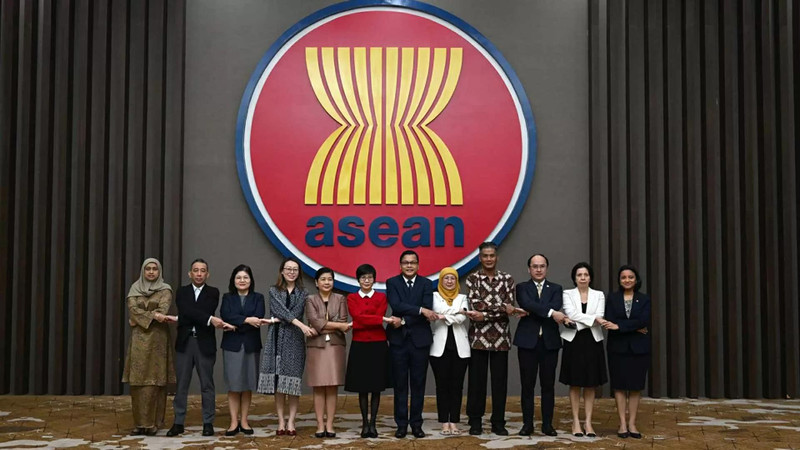 Les délégués de la 75e réunion du groupe chargé de l'Initiative pour l'intégration de l'ASEAN (IAI), le 5 mars à Jakarta. Photo : baoquocte.vn