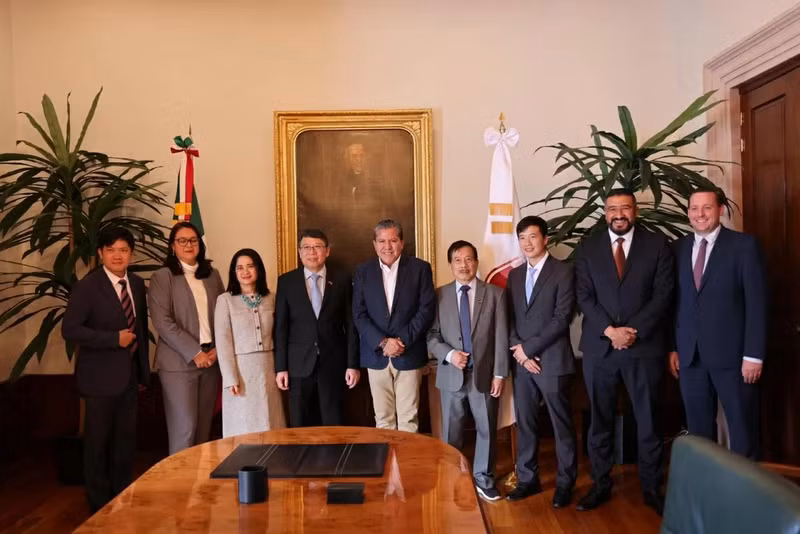 Rencontre entre l'ambassadeur vietnamien Nguyen Van Hai et le gouverneur de l'État mexicain de Zacatecas, David Monreal Ávila. Photo : Ambassade du Vietnam au Mexique