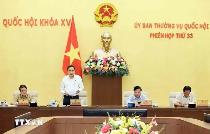 Le vice-président permanent de l'Assemblée nationale, Trân Thanh Mân, s'exprime lors de la 33e réunion du Comité permanent de l’Assemblée nationale. Photo: VNA