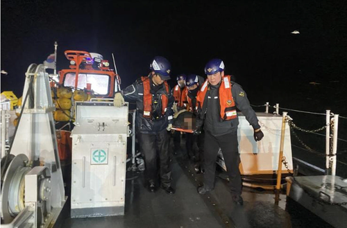 Naufrage d'un bateau au large des côtes sud-coréennes: un Vietnamien parmi les disparus