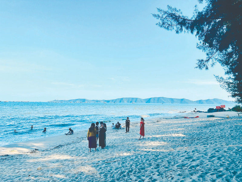 Plage de Da Den à Binh Ngoc.
