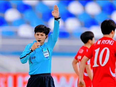 L’arbitre vietnamienne Lê Thi Ly. Photo: sggp.vn