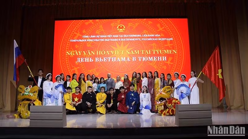 Lors de la Journée culturelle du Vietnam à Tioumen, le 24 mars au complexe culturel Technopark. Photo : NDEL.