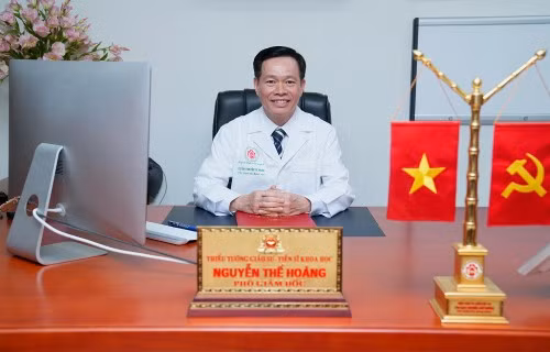Nguyên Thê Hoàng, professeur et directeur adjoint de l’Hôpital militaire 108. Photo: vnews.gov.vn