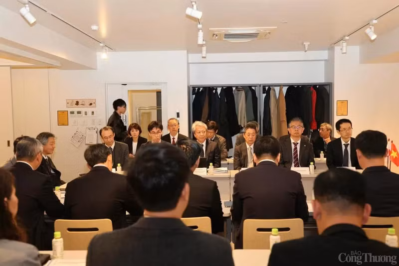 Des entreprises et universités japonaises s'engagent à travailler en étroite collaboration avec la partie vietnamienne dans la construction de centrales nucléaires et la formation des ressources humaines de haute qualité en matière d’énergie nucléaire. Photo : congthuong.vn