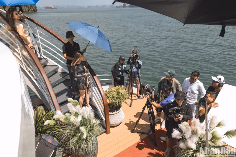 Le choix de l'île de Mat Rong parmi les lieux de tournage du clip est une décision audacieuse de l'équipe de production. Photo : NDEL
