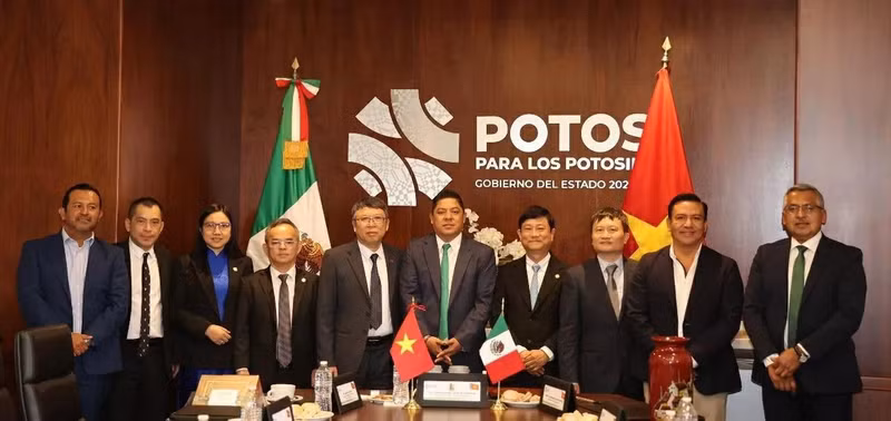 Lors d'une séance de travail entre les autorités de la province vietnamienne de Binh Duong et celles de l’État mexicain de San Luis Potosí, en mars 2025. Photo : Ambassade du Vietnam au Mexique