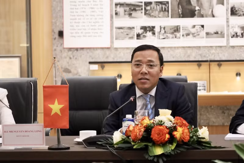 Le vice-ministre vietnamien de l’Industrie et du Commerce, Nguyen Hoang Long, a affirmé que le Vietnam tenait toujours en haute estime ses relations d’amitié traditionnelle et de coopération intégrale avec l’Arménie. Photo: congthuong.vn.