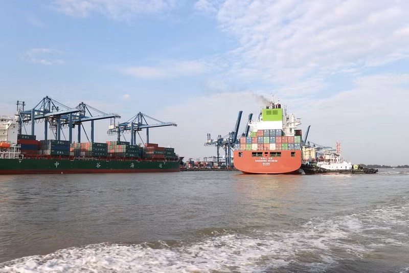 Au port de Tân Cang - Cát Lái, à Hô Chi Minh-Ville (au Sud du Vietnam). Photo : VNA.