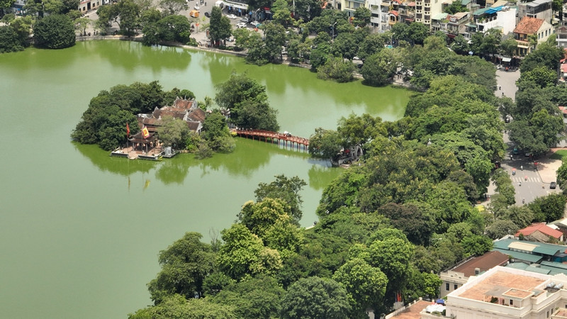 L'arrondissement de Hoan Kiem présente des conditions favorables à la mise en place à titre expérimental du modèle des zones à faibles émissions. Photo: kinhtedothi
