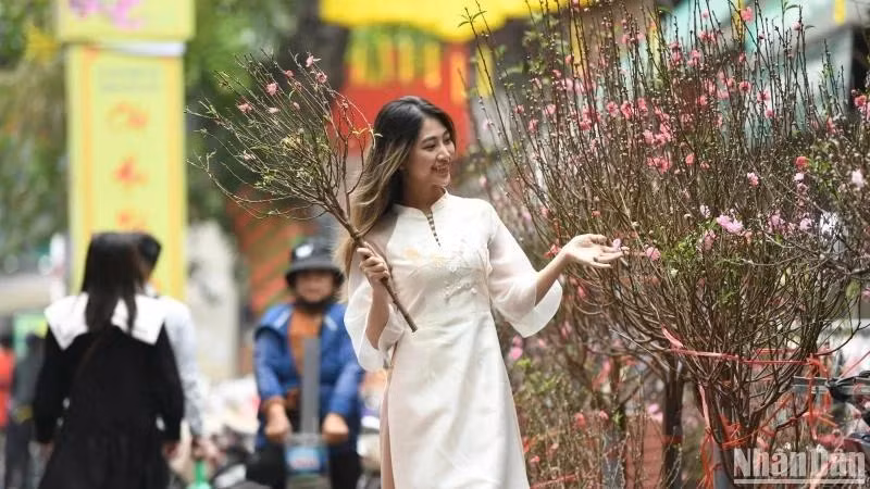 Le secteur du tourisme au Vietnam a enregistré une forte croissance durant le Têt 2025. Photo : NDEL.