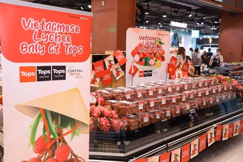 Ces dernières années, grâce au soutien de grands groupes de vente au détail étrangers, plusieurs produits vietnamiens de qualité sont distribués dans le monde. Photo: NDEL.