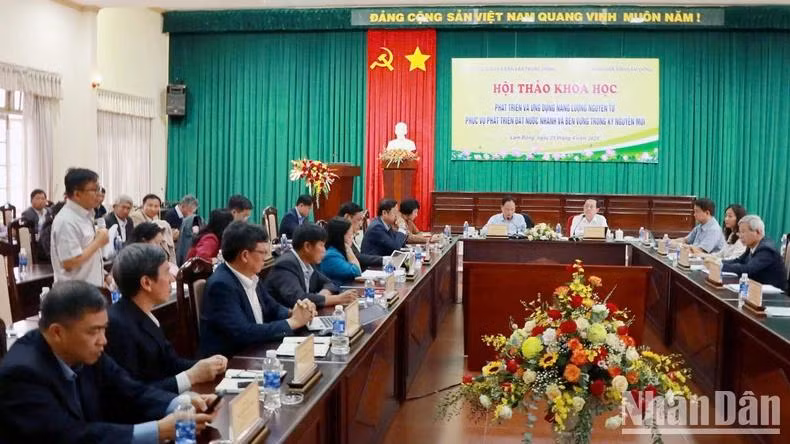 Le colloque réunit une centaine d’experts et de chercheurs dans le domaine de l'énergie nucléaire. Photo : NDEL