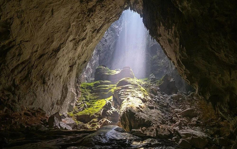 La grotte de Son Doong, la plus grande grotte du monde, mesure environ 9 km de long. Photo : Shutterstock. 