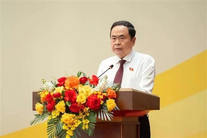 Le président de l'AN, Trân Thanh Mân, s'exprime à la 7e réunion des députés à plein temps. Photo : VNA. 