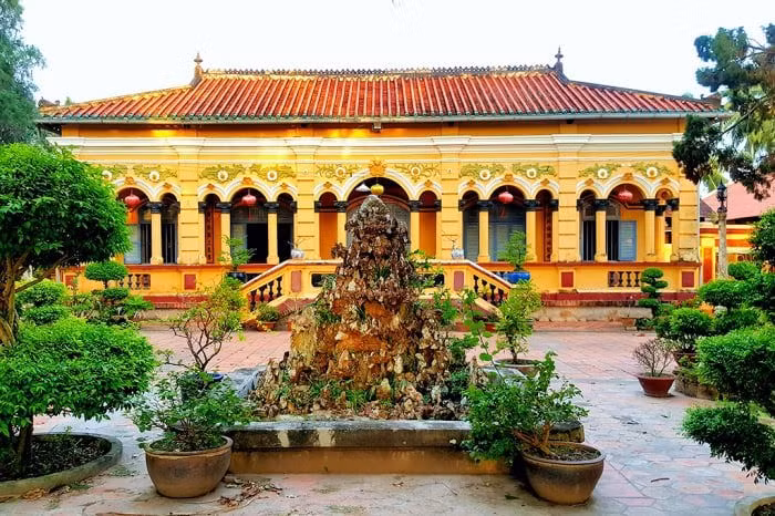 La pagode de Nam Nha, au no 612, rue Cach Mang Thang 8, est une destination à ne pas manquer lors d’un voyage dans la ville de Cân Tho. Photo : canthotourism.vn