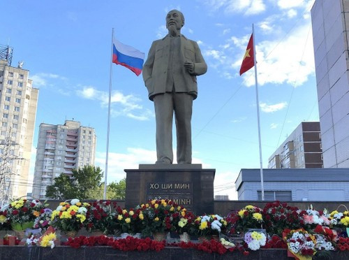 La statue du Président Ho Chi Minh à Ulyanovsk, en Russie. Photo : VOV.