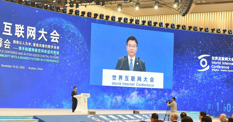 Le vice-Premier ministre vietnamien Lê Thành Long s’adresse au sommet de Wuzhen de la Conférence mondiale de l’Internet (CMI) 2024, dans la province chinoise du Zhejiang, le 20 novembre. Photo: VNA
