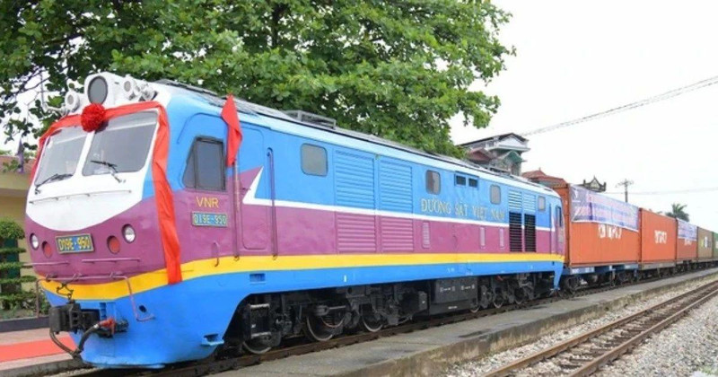 Un train de marchandises Vietnam – Chine. Photo : VNA. 