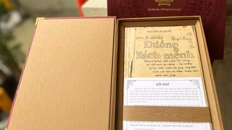 Le livre « Duong Kach Mênh » du Président Hô Chi Minh (Nguyên Ai Quôc) est paru en 1927 à Guangzhou, en Chine.