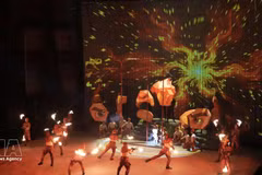 Le premier spectacle « Mo Show » marque l’inauguration officielle du Théâtre de cirque et de représentations polyvalentes Phu Tho à Hô Chi Minh-Ville. Photo : VNA.
