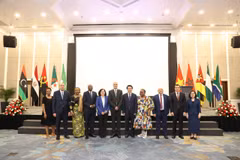 Lors de la cérémonie célébrant le 63e anniversaire de la Journée de l’Afrique organisée dans la soirée du 22 mai à Hanoï. Photo : XD.