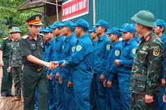 Les forces armées contribuent à la construction d’écoles-internats intercycles dans les zones frontalières de Quang Tri