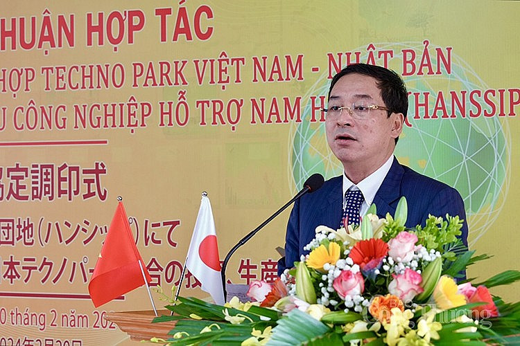 Nguyên Hoàng, président de HANSIBA et président du conseil d’administration du groupe N&G. Photo: baocongthuong.vn. Nguyên Hoàng, président de HANSIBA et président du conseil d’administration du groupe N&G. Photo: baocongthuong.vn.