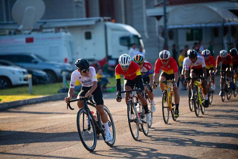 La course est retransmise en direct sur les chaînes télévisées de l'Assemblée nationale du Vietnam, de Hô Chi Minh-Ville et du Laos. La course est retransmise en direct sur les chaînes télévisées de l'Assemblée nationale du Vietnam, de Hô Chi Minh-Ville et du Laos.