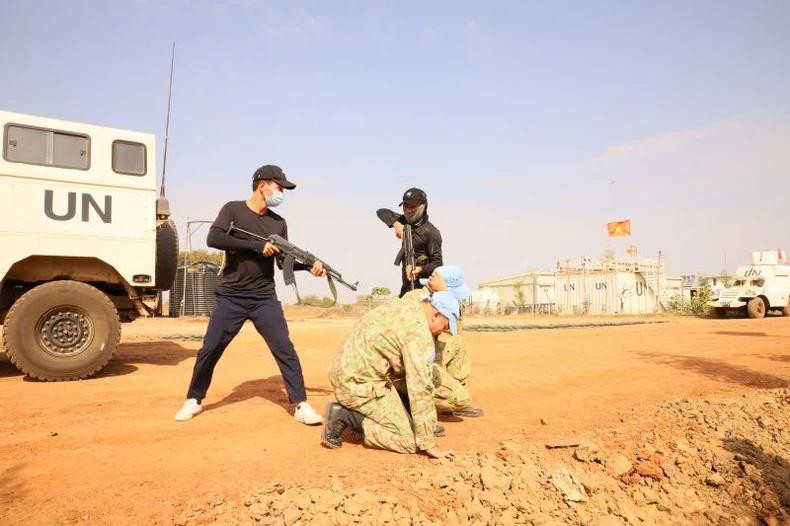 La garantie de la sécurité des biens et des personnes doit être toujours la priorité absolue. Photo : Département des opérations de maintien de la paix du ministère vietnamien de la Défense