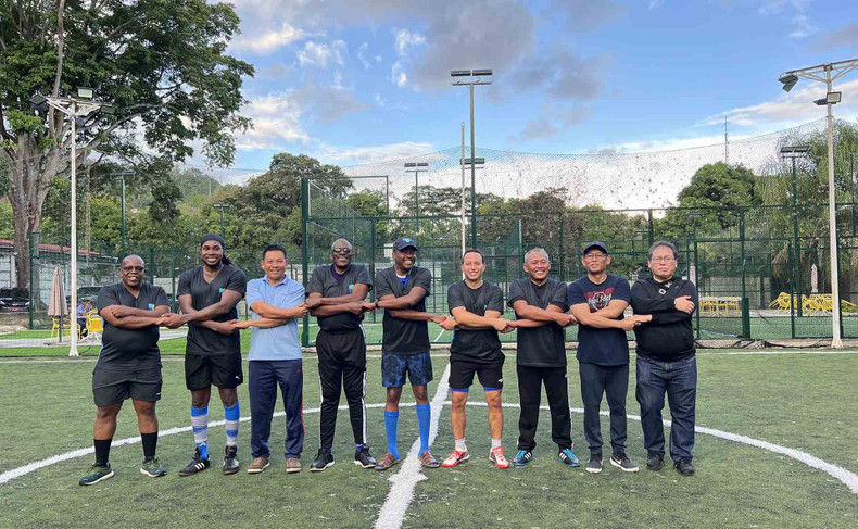 Le tournoi amical de football ASEAN – CARICOM 2024 est une bonne occasion pour les ambassades des pays de l'ASEAN et celles des Caraïbes de renforcer leur solidarité, leur amitié et leur compréhension mutuelle. Photo: baoquocte.vn.