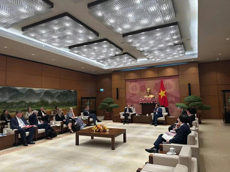 Étant deux pays maritimes, le Vietnam et le Danemark disposent de longs littoraux et partagent les objectifs communs de promouvoir la croissance économique et d’améliorer la vie de la population grâce au développement durable des industries maritimes. Photo : Ambassade du Danemark au Vietnam Étant deux pays maritimes, le Vietnam et le Danemark disposent de longs littoraux et partagent les objectifs communs de promouvoir la croissance économique et d’améliorer la vie de la population grâce au développement durable des industries maritimes. Photo : Ambassade du Danemark au Vietnam