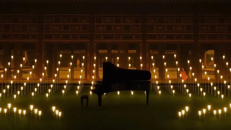 350 torches animées en LED. 350 torches animées en LED.