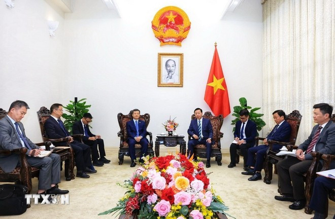 Le Vietnam salue l'engagement des entreprises chinoises dans les projets de TGV ảnh 1