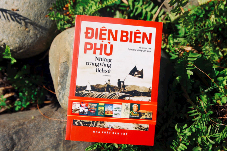 « Diên Biên Phu – Pages d'or de l'histoire » est un ouvrage du colonel Hoang Minh Phuong, avec une préface écrite par le général Vo Nguyen Giap. Photo: nxbtre.com.vn.
