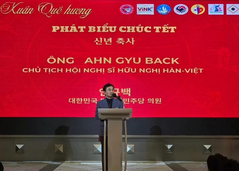 Le député Ahn Gyu Bach, président de l’Association parlementaire d’amitié République de Corée – Vietnam, s'engage à accomplir sa mission pour faire avancer le partenariat stratégique intégral entre les deux pays. Photo : Ambassade du Vietnam en République de Corée.