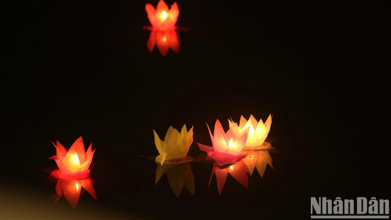 Le Vesak 2025 est une occasion pour le Vietnam de renforcer l'esprit de solidarité et d'harmonie entre les peuples pour un monde de paix et de développement durable. Photo : The Anh/NDEL