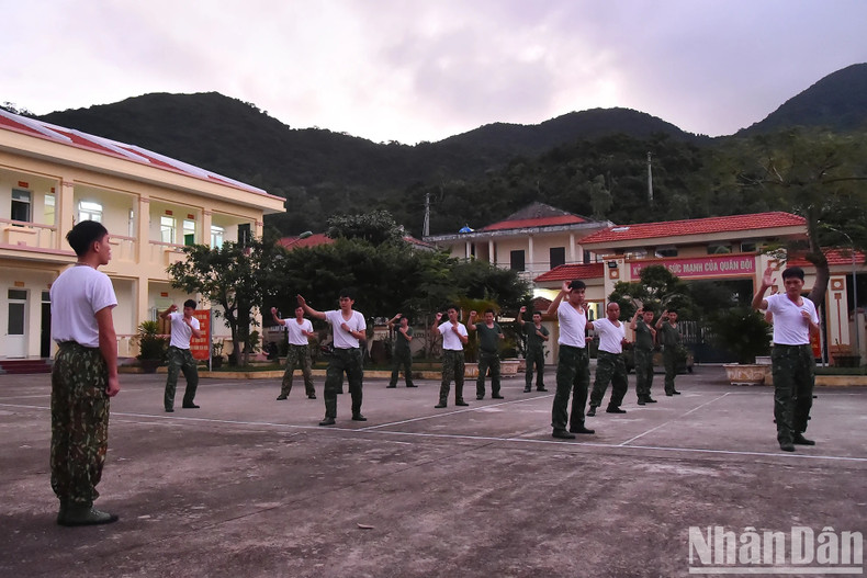 Les exercices physiques réguliers permettent aux soldats d’être en bonne santé pour la protection de la Patrie.