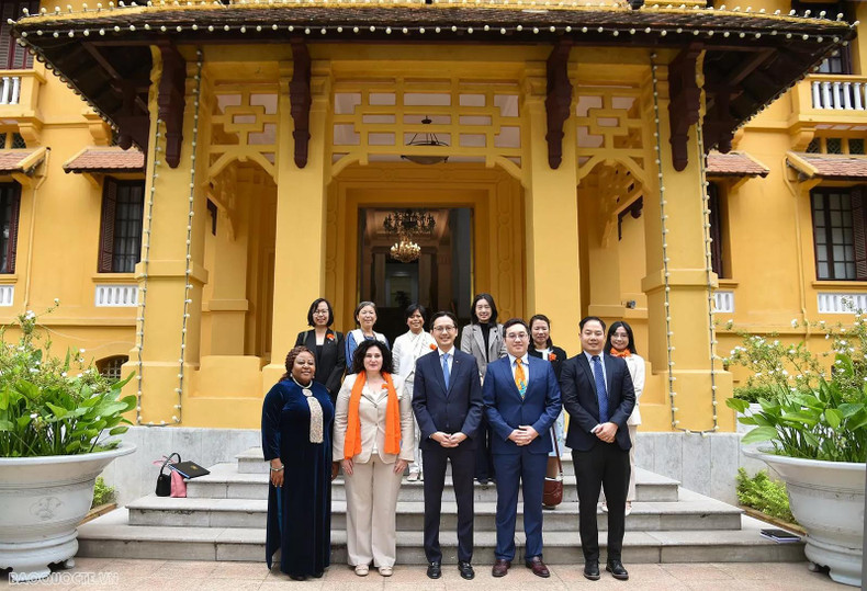 L’ONU Femmes s’engage à travailler en étroite collaboration avec les agences vietnamiennes concernées dans la mise en œuvre des Objectifs de développement durable et du Programme d’action national sur les femmes, la paix et la sécurité. Photo : baoquocte.vn.