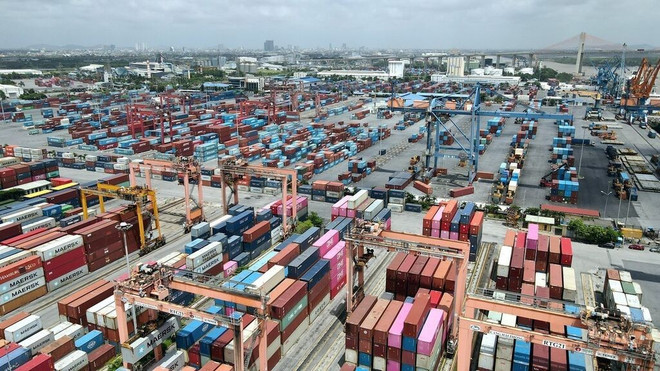 Fin 2024, le pays comptait 42.002 projets actifs avec un capital enregistré total de près de 502,8 milliards de dollars. Photo: VNA Fin 2024, le pays comptait 42.002 projets actifs avec un capital enregistré total de près de 502,8 milliards de dollars. Photo: VNA