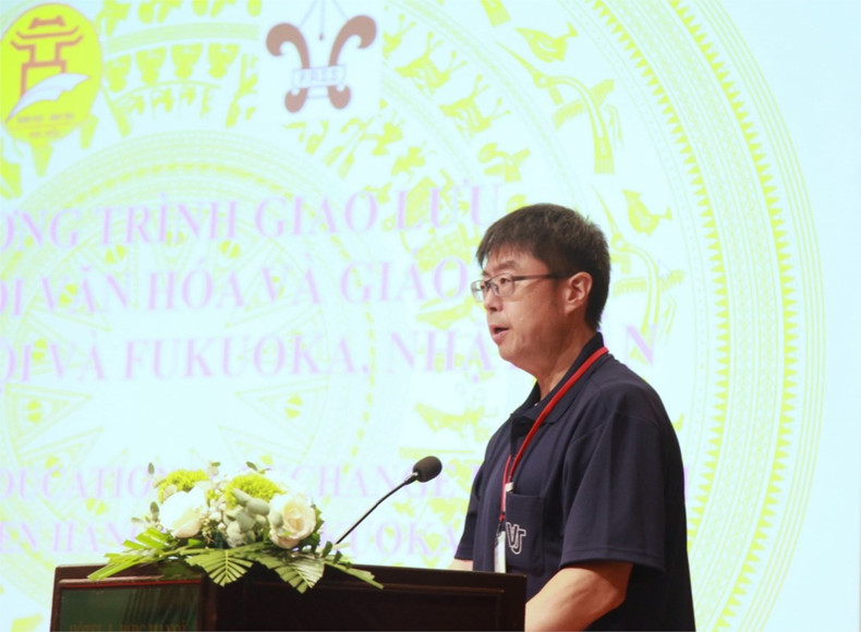 Selon Tomoyuki Mizoguchi, président du Nishi Nippon Junior College, il s’agit d’une bonne occasion pour lui et d’autres enseignants japonais d’étudier le système d’éducation de Hanoï et du Vietnam en général. Photo: hanoi.edu.vn Selon Tomoyuki Mizoguchi, président du Nishi Nippon Junior College, il s’agit d’une bonne occasion pour lui et d’autres enseignants japonais d’étudier le système d’éducation de Hanoï et du Vietnam en général. Photo: hanoi.edu.vn